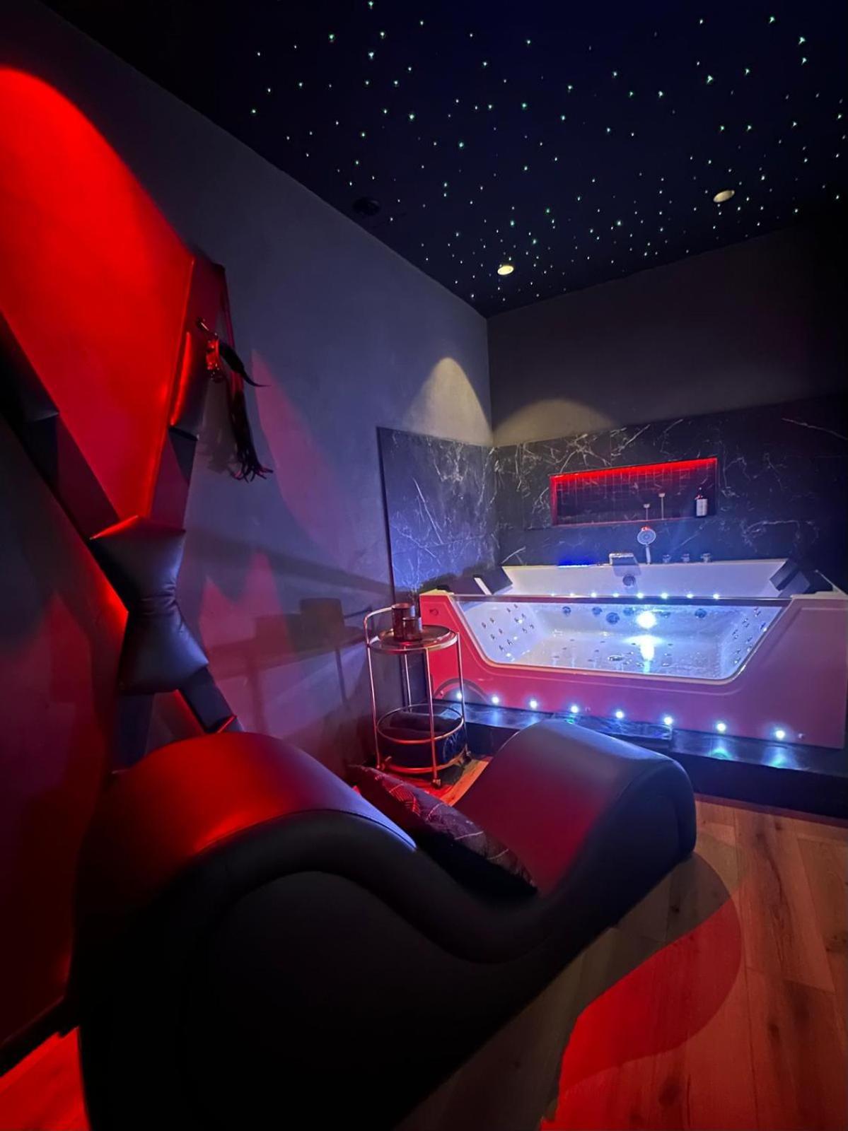 Loveroomxspa Bourg-Saint-Christophe Esterno foto
