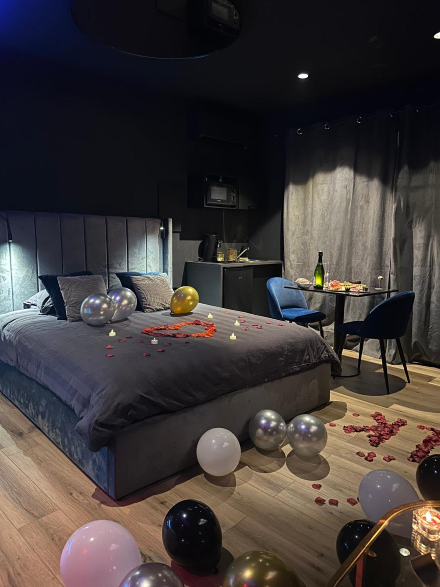 Loveroomxspa Bourg-Saint-Christophe Esterno foto