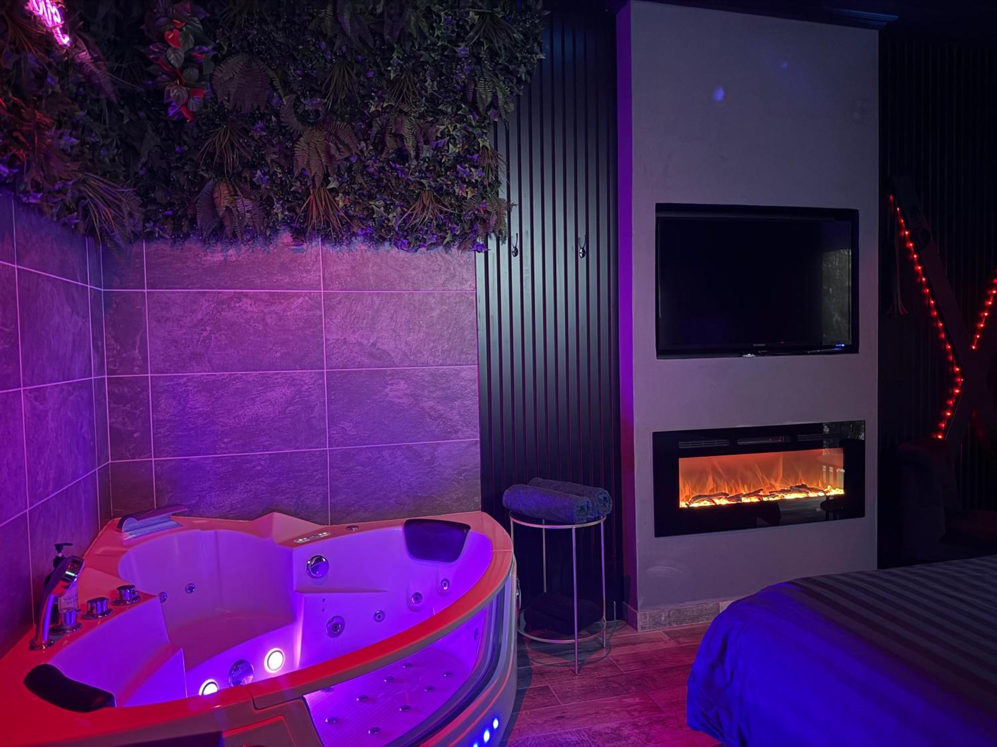 Loveroomxspa Bourg-Saint-Christophe Esterno foto